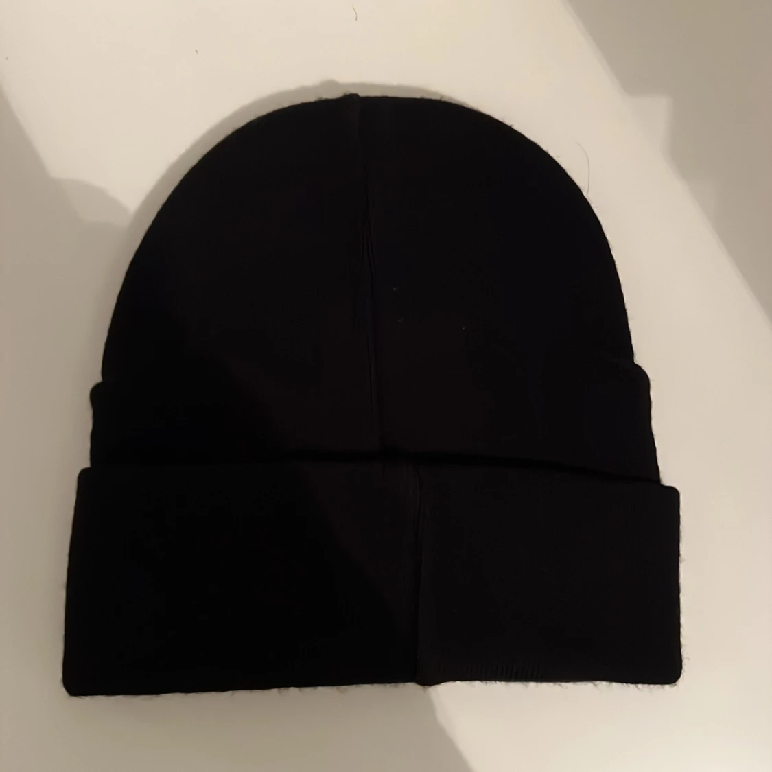 Svart Dior mössa med broderad logga - 1