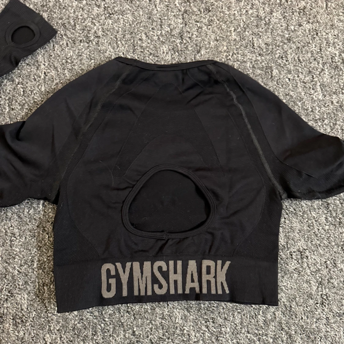 Svart croppad träningstopp Gymshark - 3