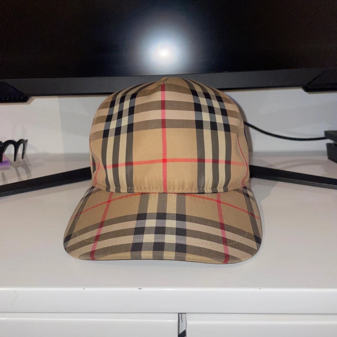 Burberry rutig keps i beige och svart - 2