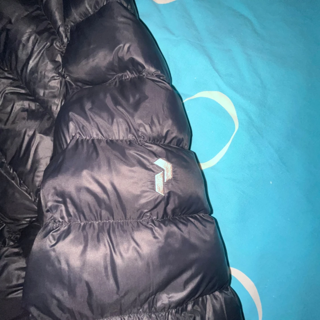 Svart dunjacka Peak Performance M - 4