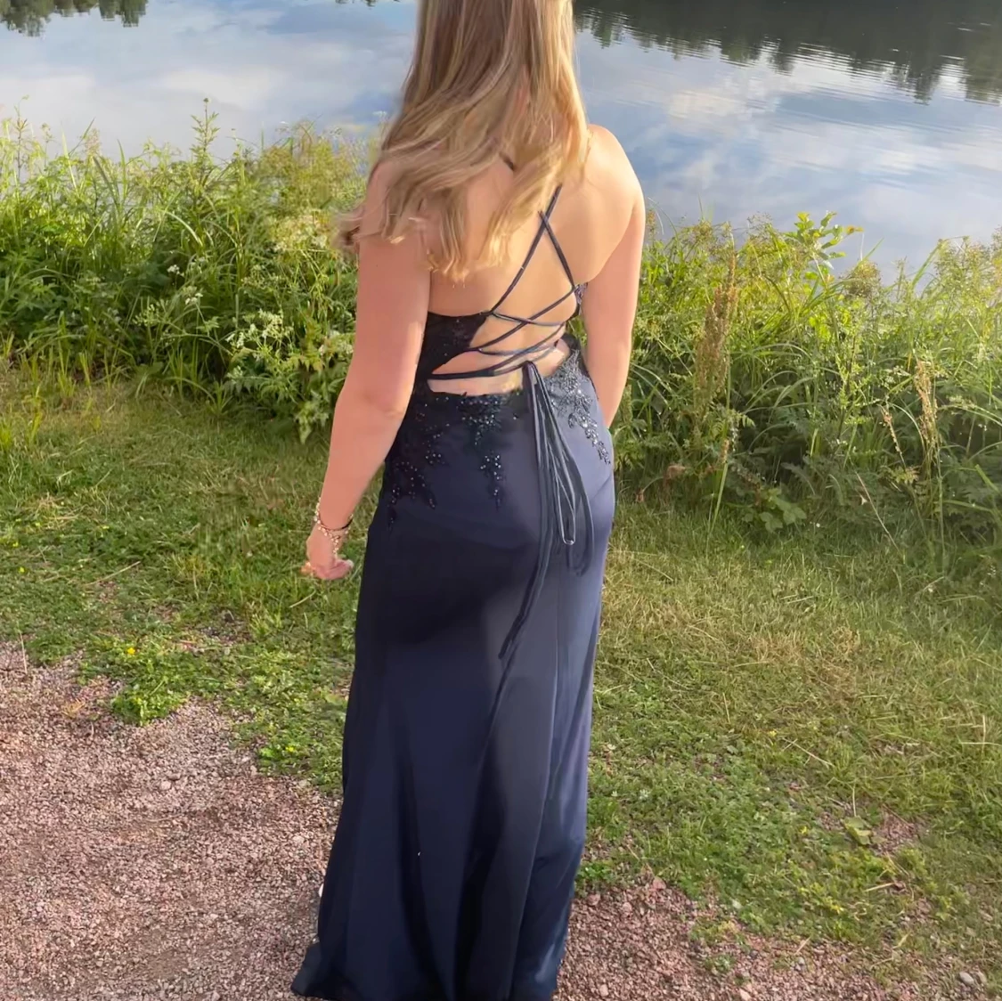 Mörkblå balklänning - 1