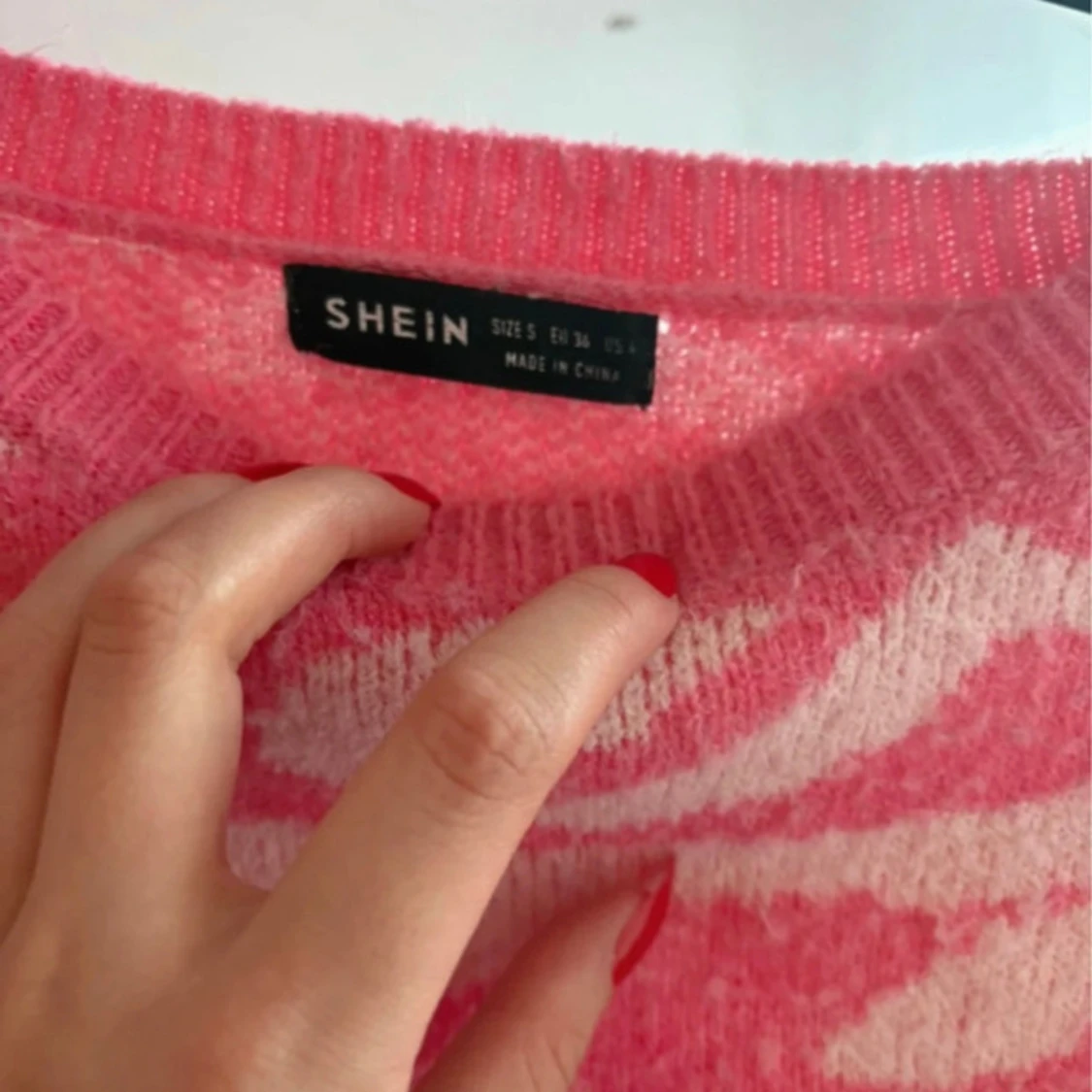 Rosa zebra-mönstrad stickad tröja Shein - 1