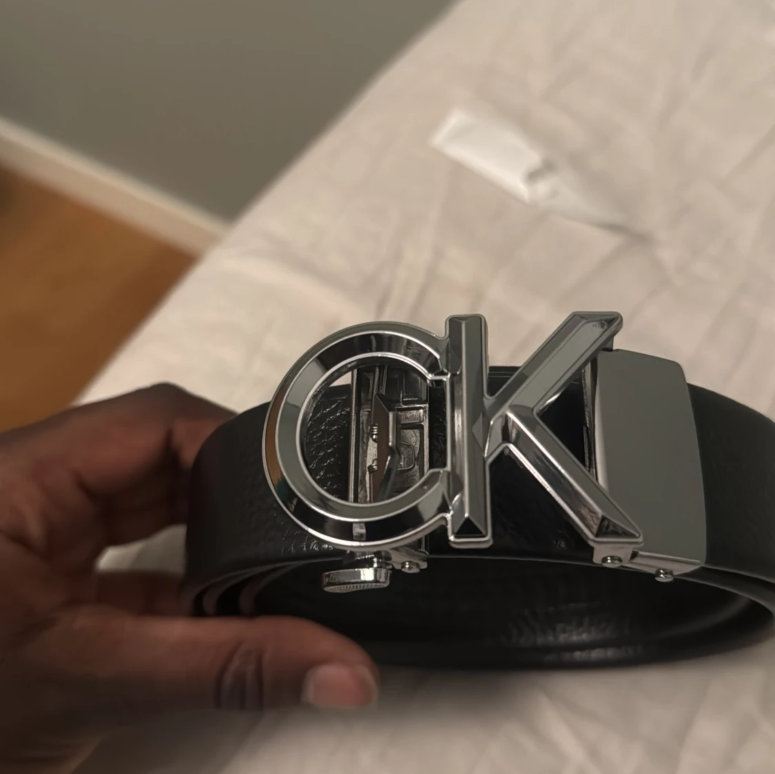 Svart skärp från Calvin Klein