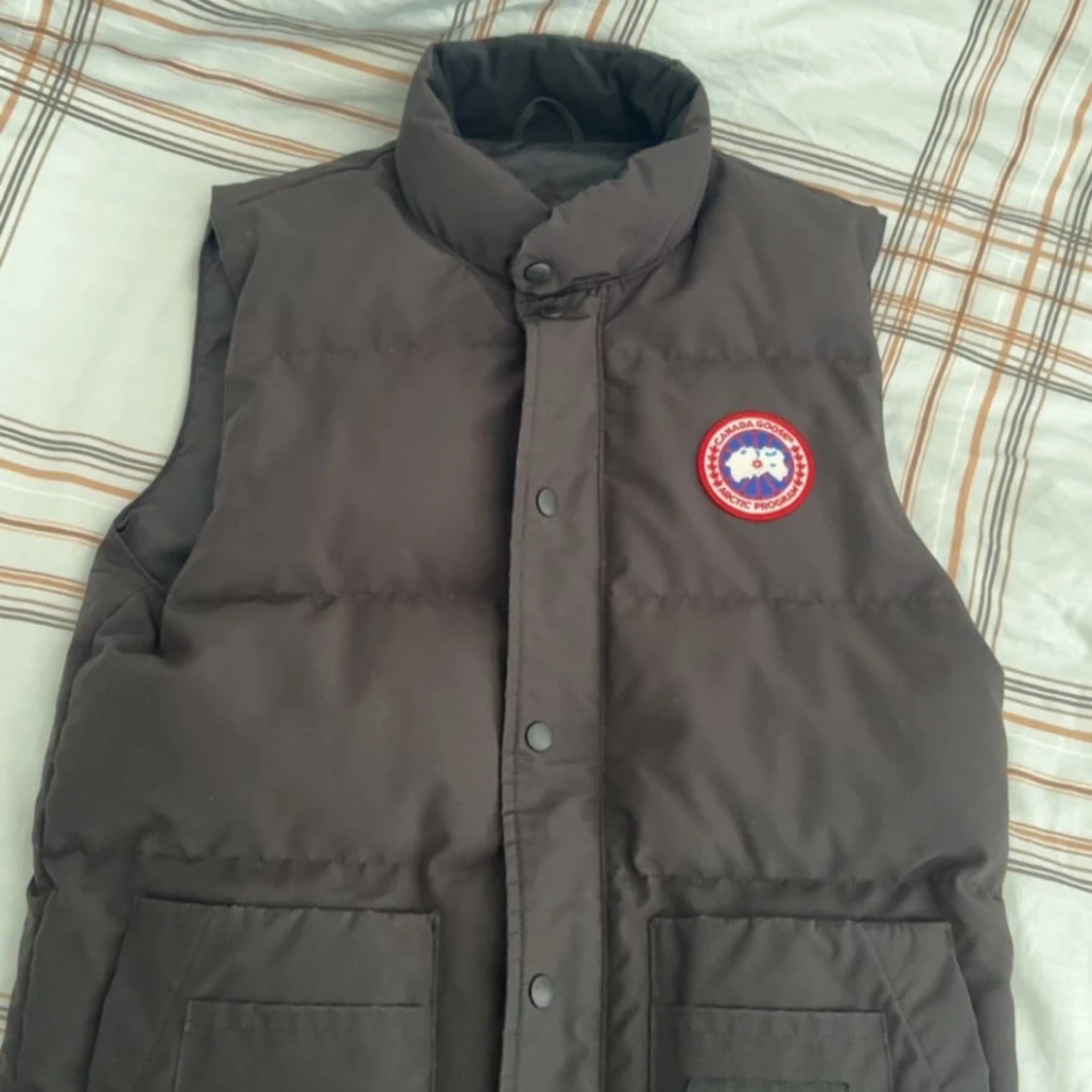 Svart dunväst från Canada Goose