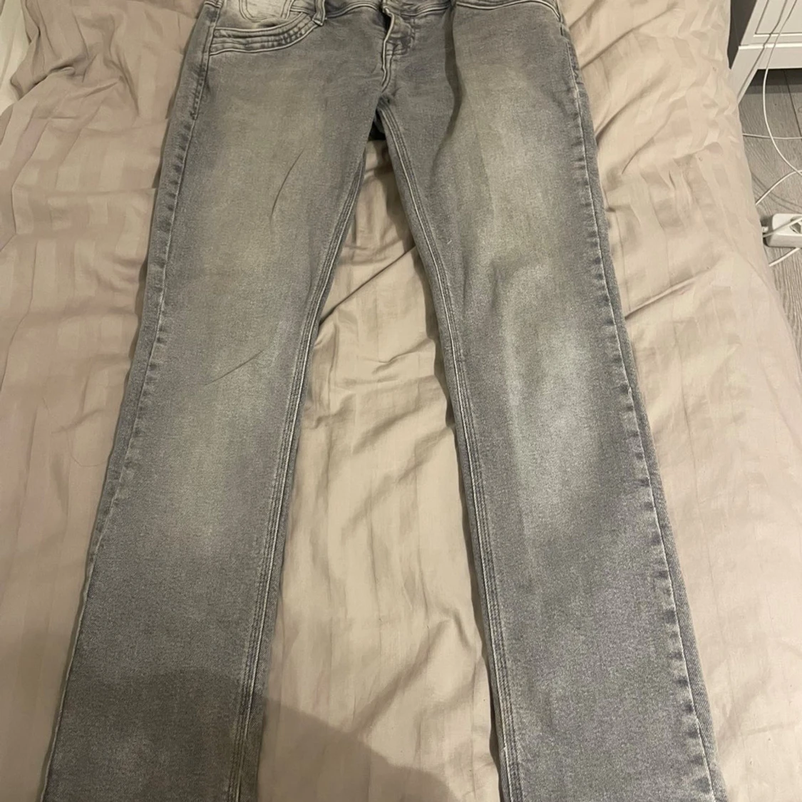 Grå straight jeans från ltb 