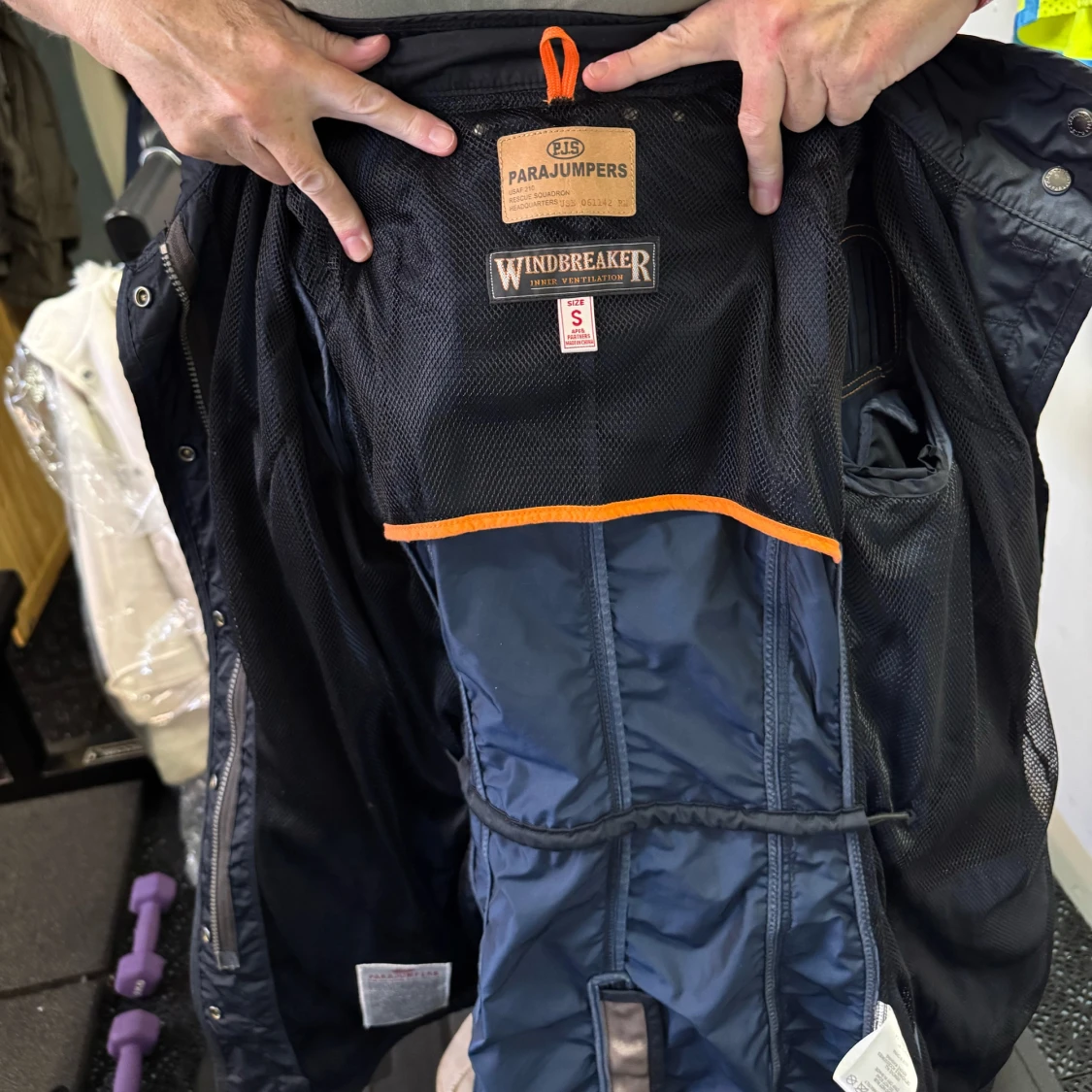 Svart parkajacka med dragkedja - 4