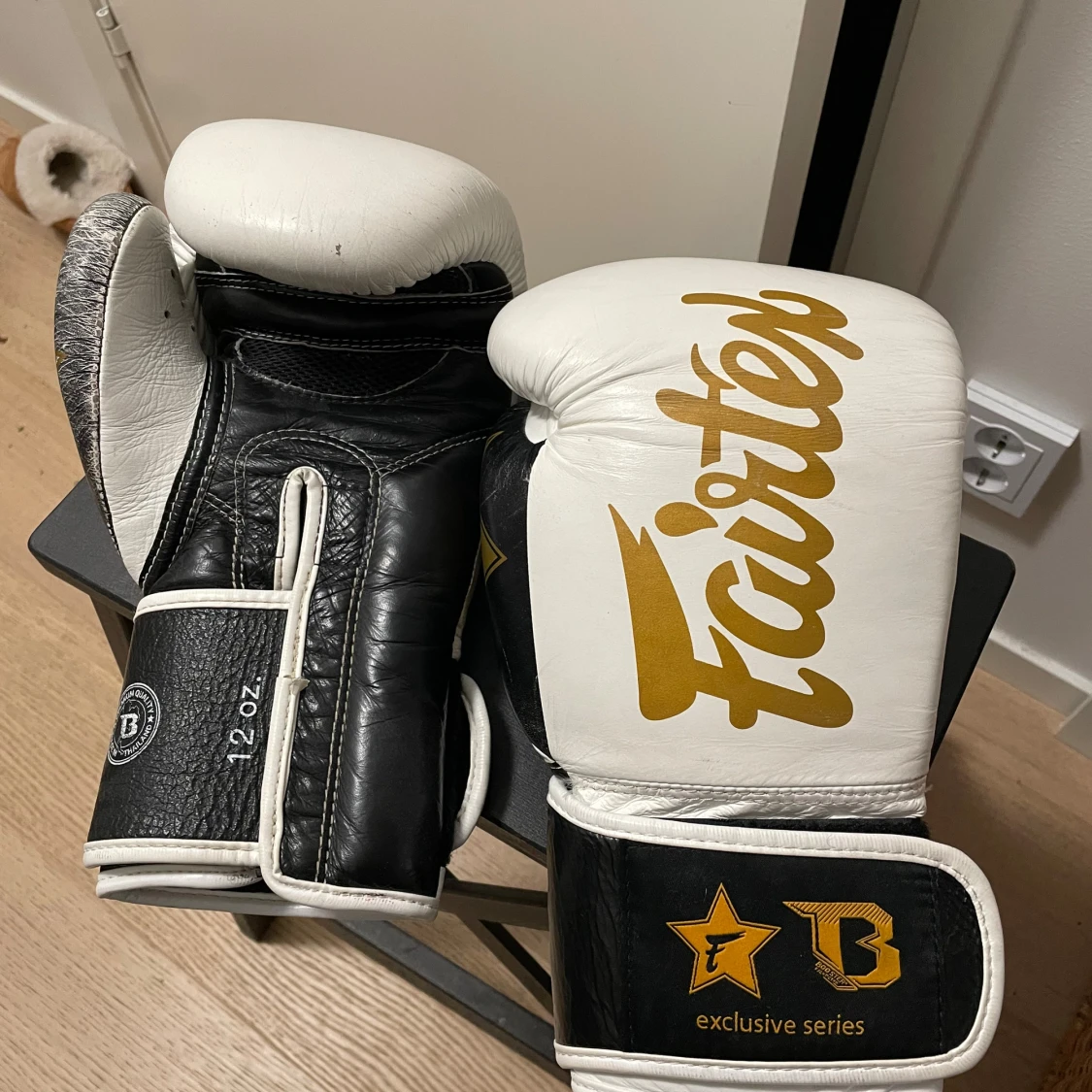Fairtex boxningshandskar 12 oz äkta läder - 1