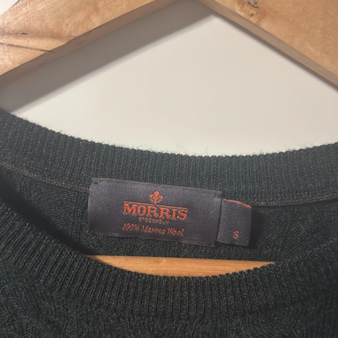 Mörkgrön stickad tröja från Morris - 2