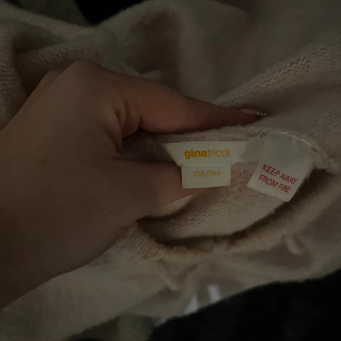 Rosa stickad tröja - 2