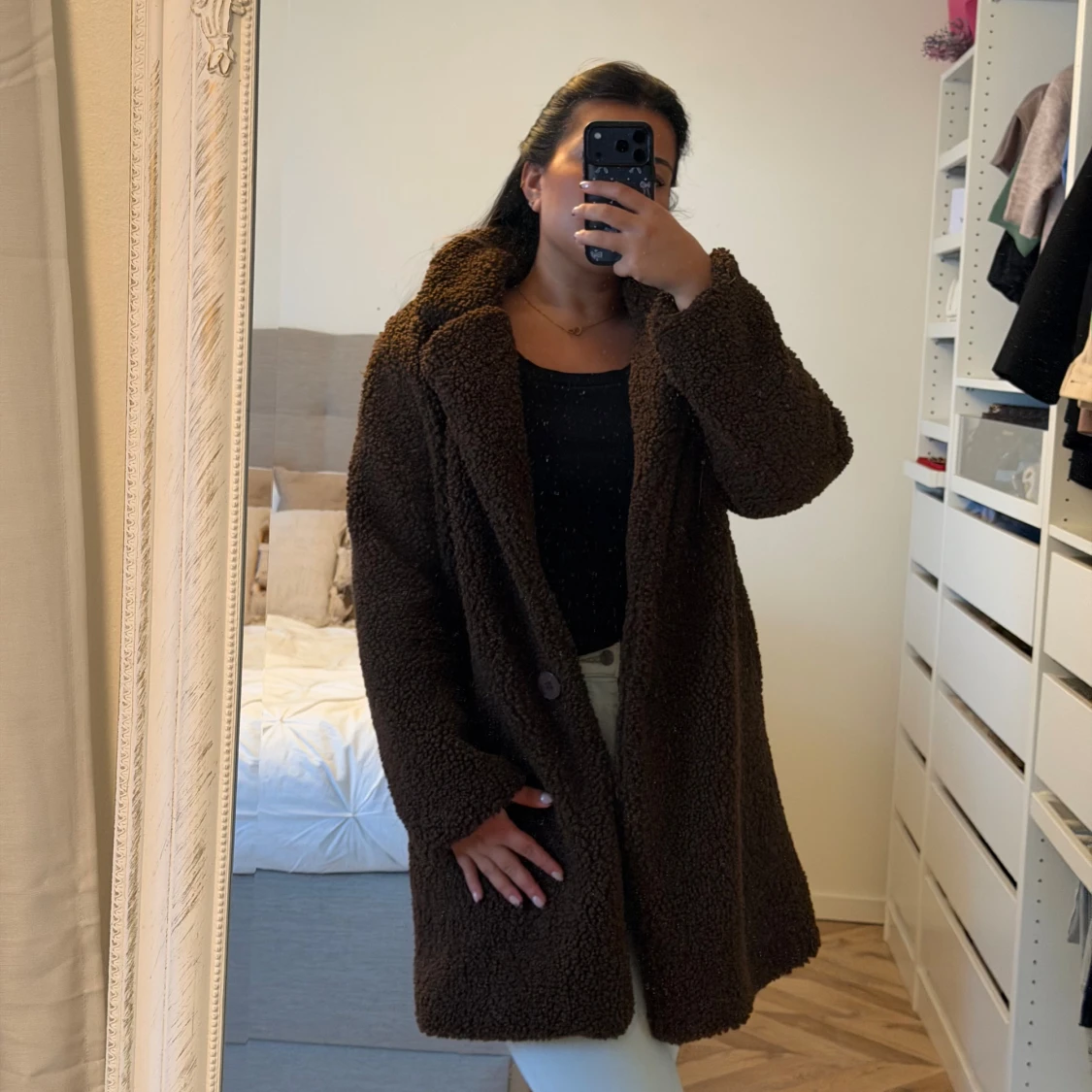 Brun teddyjacka med knappar - 2