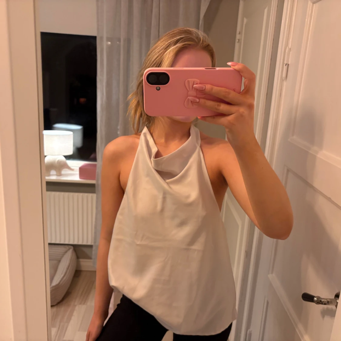 Ljusbeige omlott linnetopp