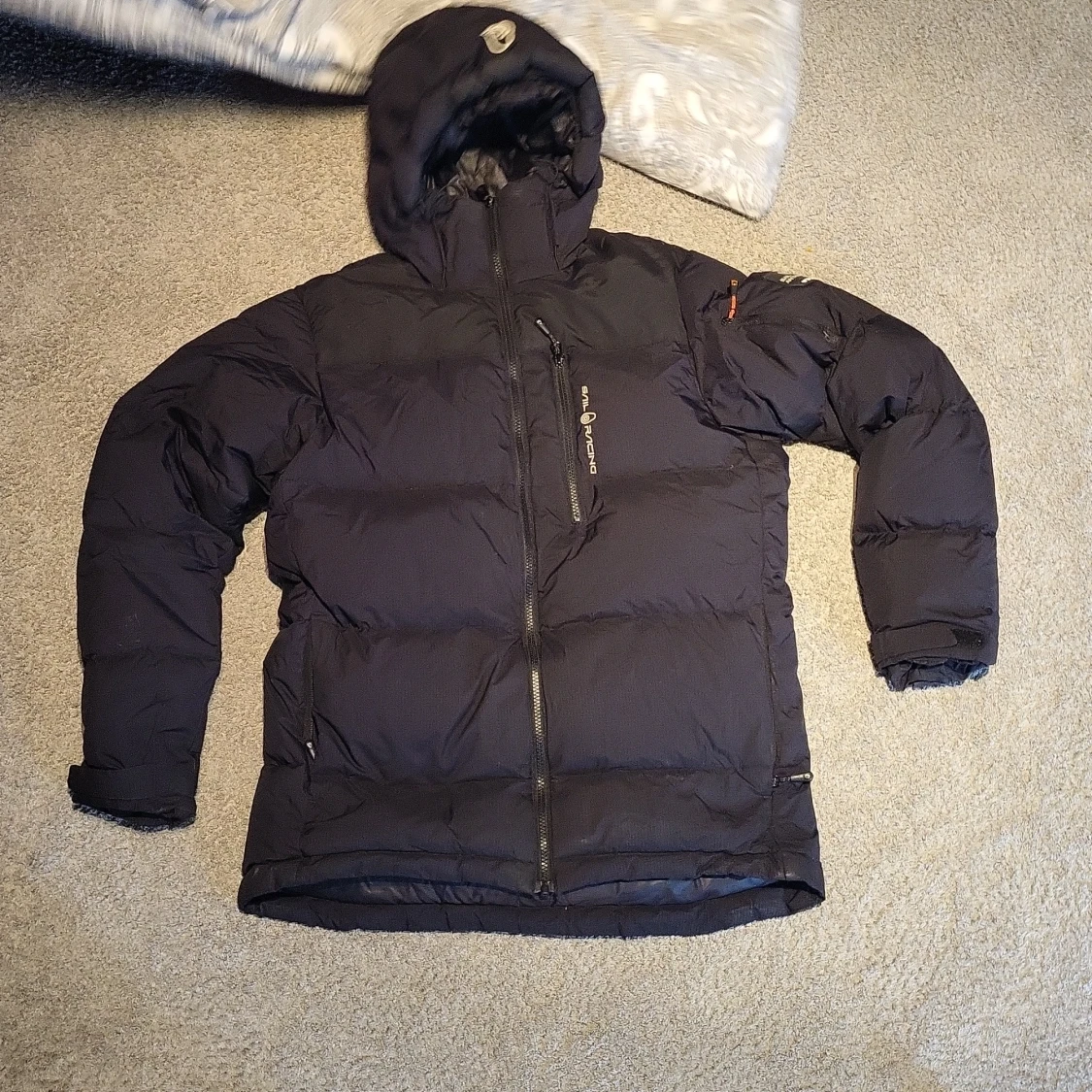 Svart dunjacka Sail Racing M