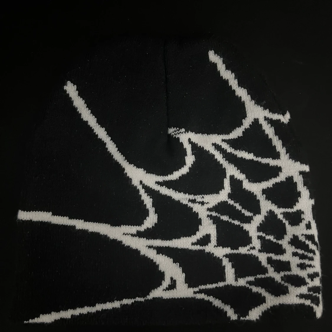 Y2K Spider Web Mössa Svart och Vit - 1
