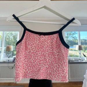 Brandy Melville linne - Sött linne från Brandy Melville! Onsesize men passar XS🤍