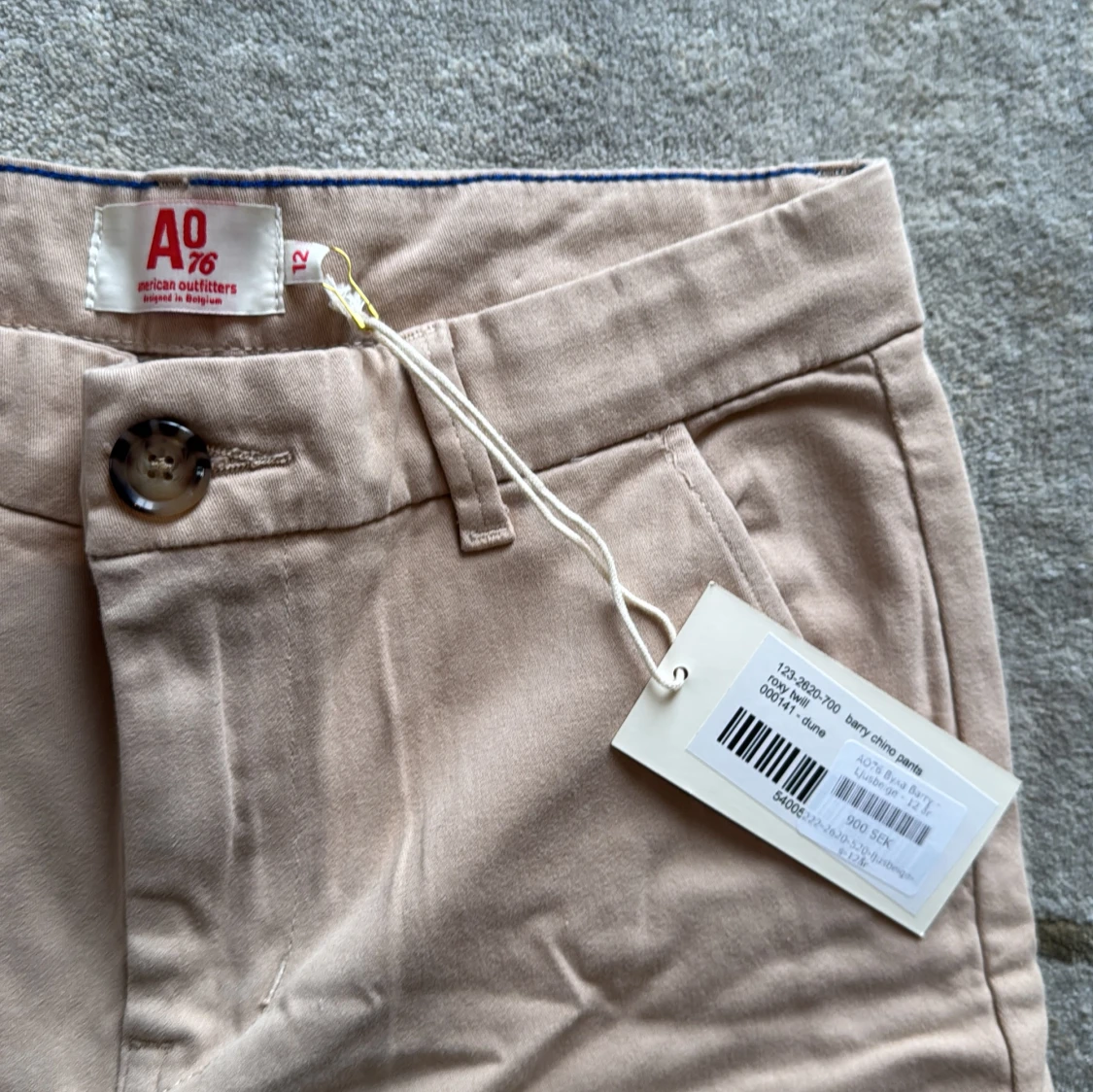 Aldrig använda beiga chinos från American Outfitters - 1
