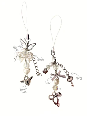 Handgjorda phonecharms  - Priset är för endast en!! Kontakta innan du trycker på köp nu och säg vilken du vill ha:) 100% handgjorda av mig🤍 att köpa genom Swish går också jättebra, för billigare frakt ! 