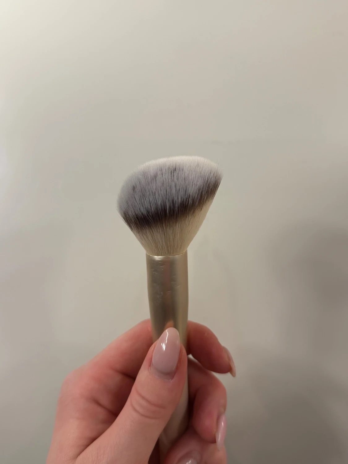 201 Angled Cheek Brush - 3