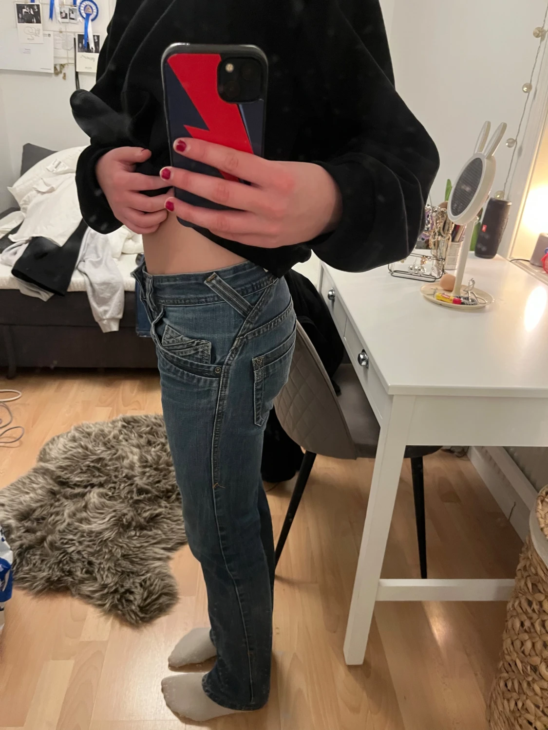 Blå jeans med coola fickdetaljer - 1