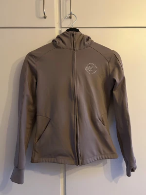 Tröja från Kingsland - Funktions tröja från kingsland.