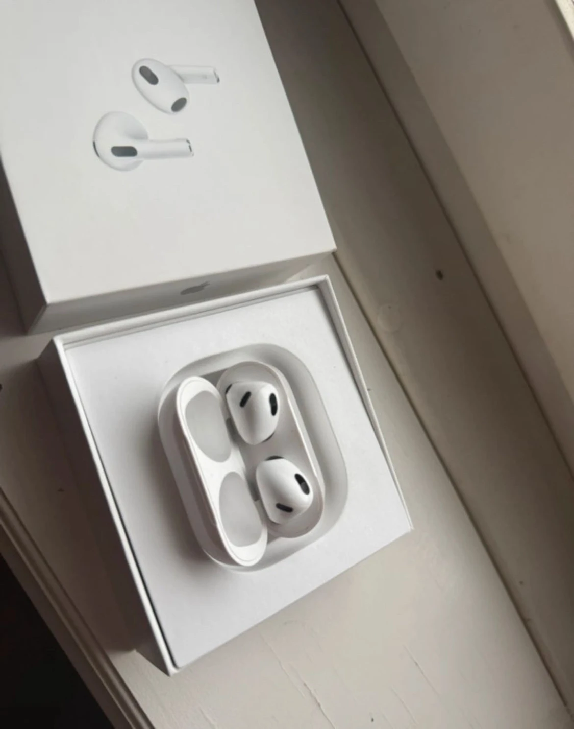 Apple AirPods 3 - 2