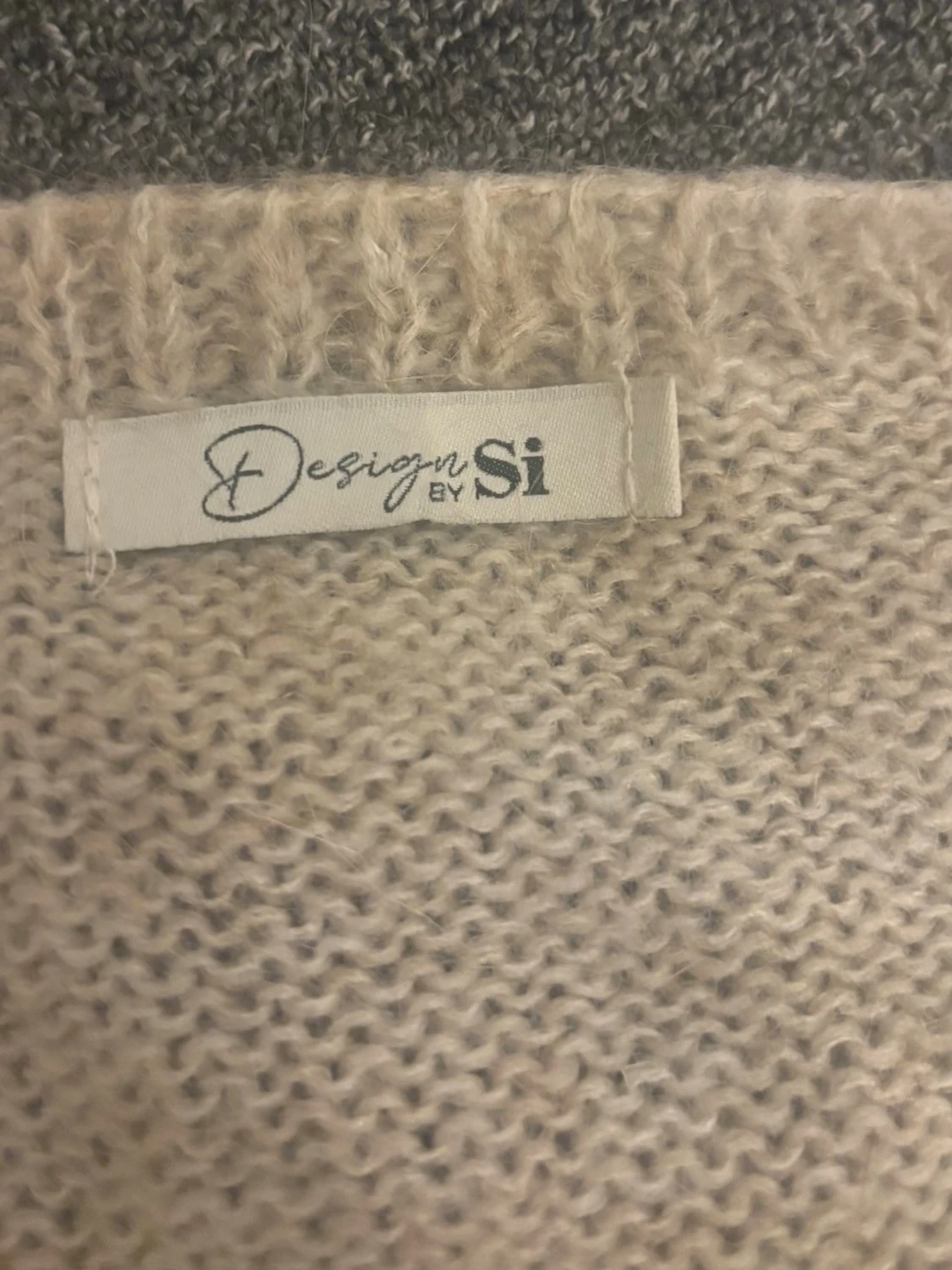 Randig stickad kofta - 1