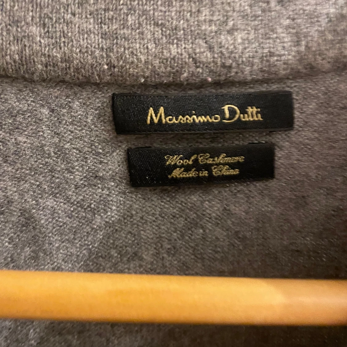 Grå polotröja från Massimo Dutti - 4