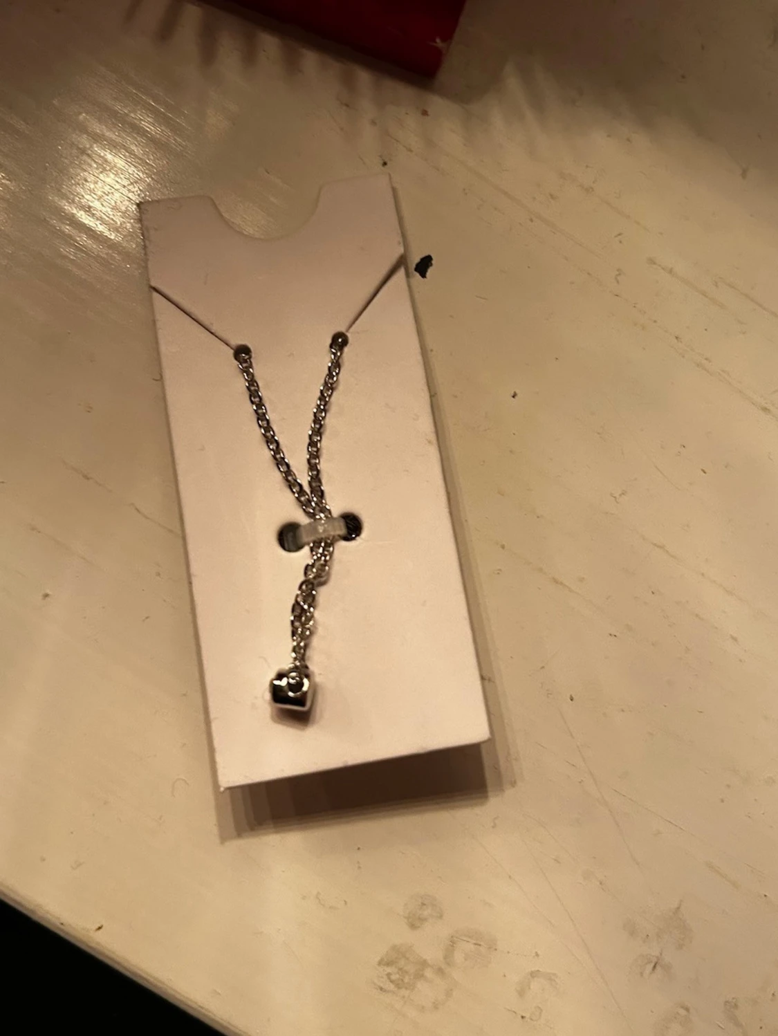 Silverfärgad halsband med liten diamant  - 1