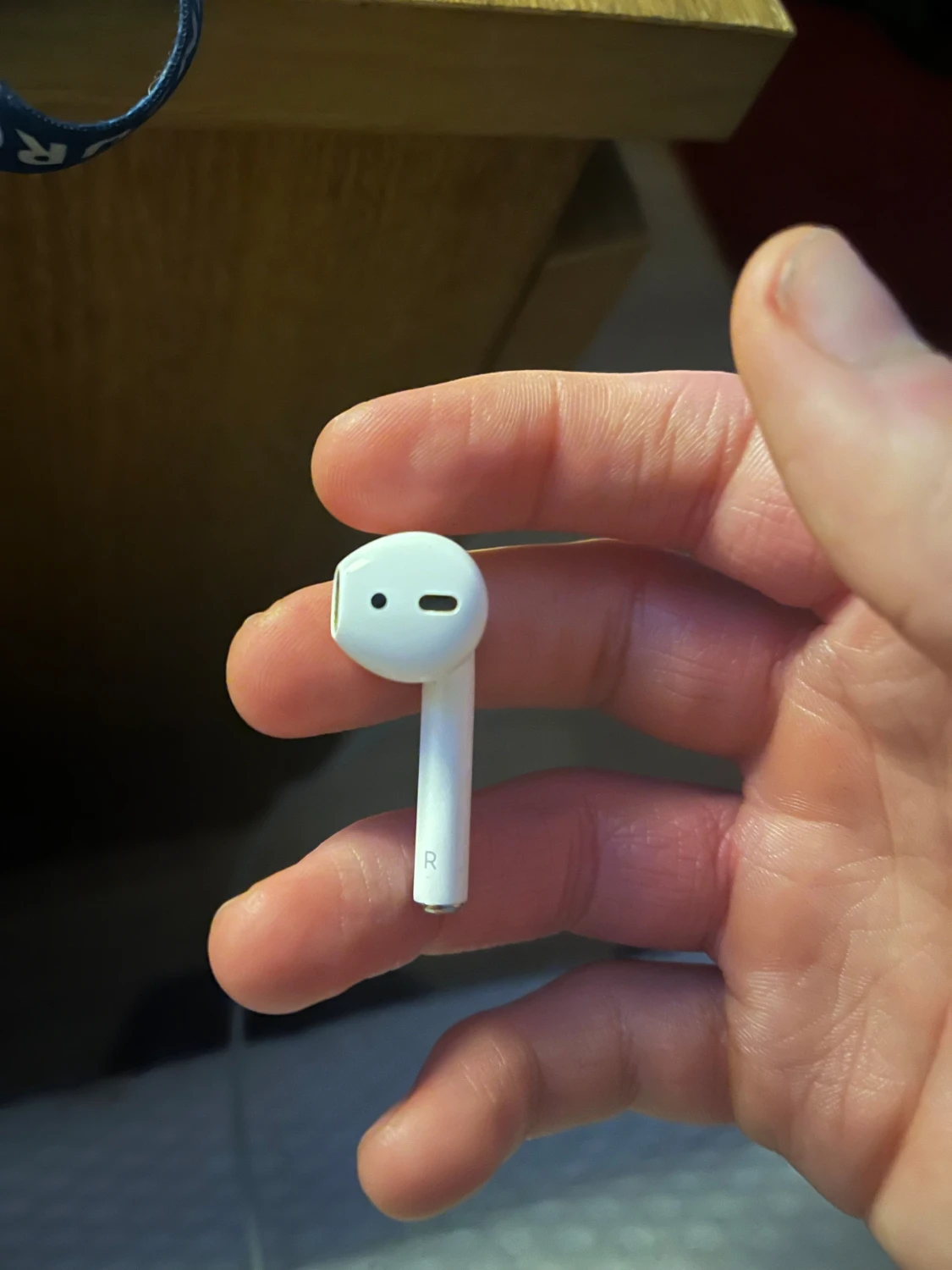 Apple AirPods (2nd generation) - 4