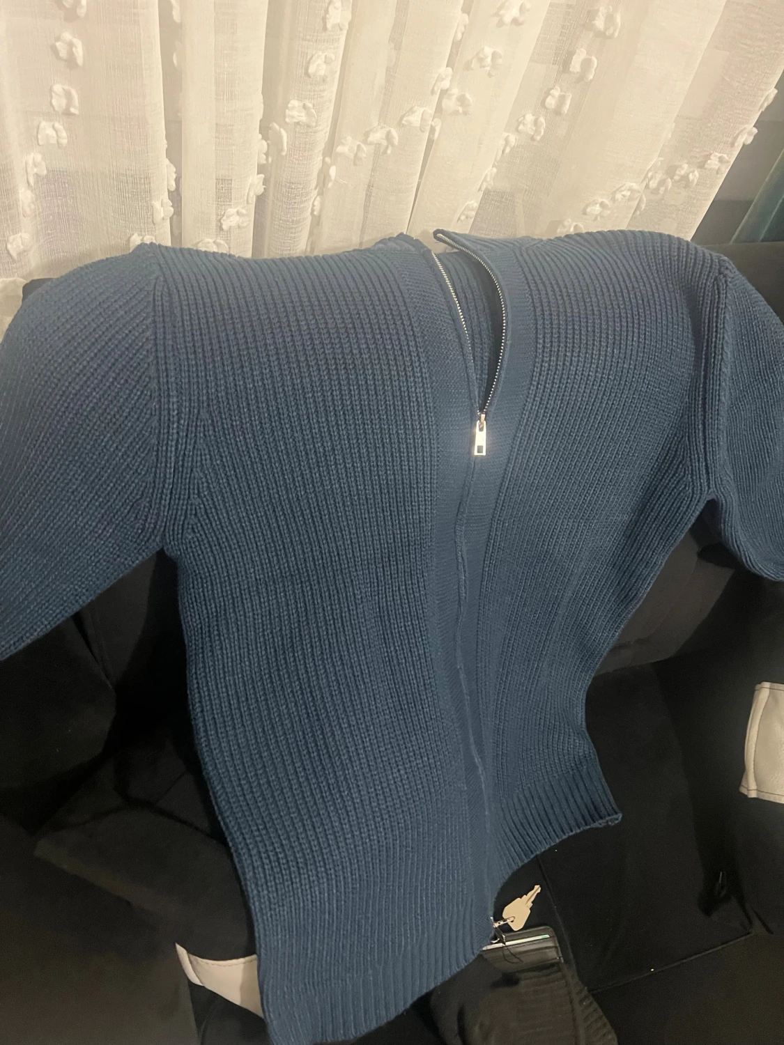 Blå stickad kofta med dragkedja - 1