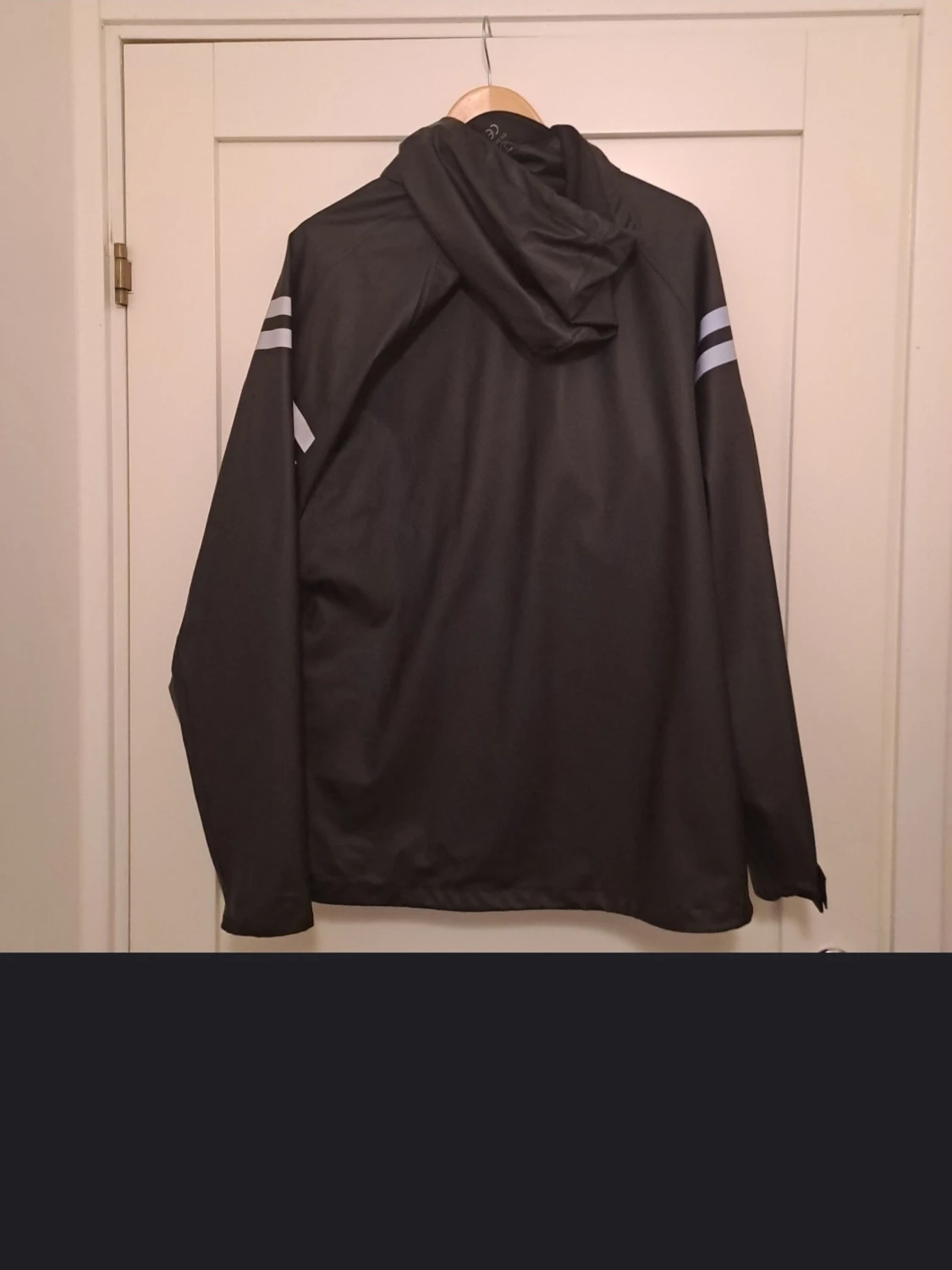 Svart regnjacka med huva från Jobman - 1