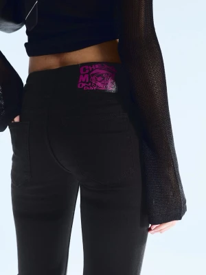 cheap monday jeans - säljer mina jätte populära jeans från cheap monday då de är förstora för mig. defekter ser ni på sista bilderna , de mesta är smuts utifrån som går bort i tvätten annars är de i nästan nyskick. 