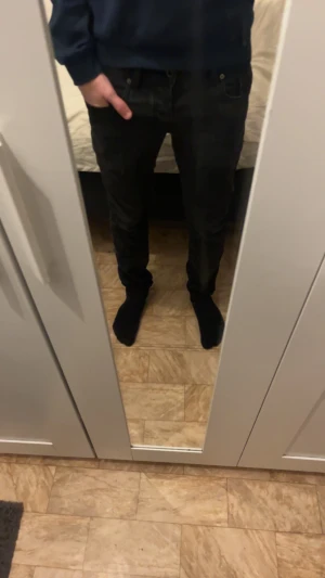 Slim jeans  - Slim jeans - Diesel - Svart - Storlek: 29/32 - Nypris: 1499kr - Mitt pris: 199kr - hör av dig vid funderingar 💫