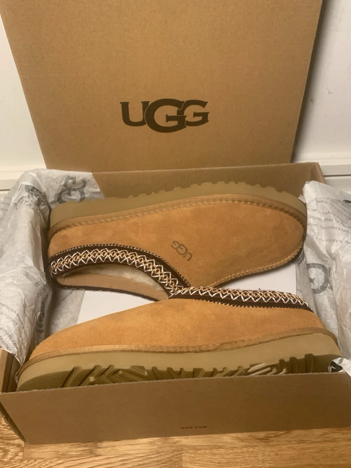 UGG Tasman - 2
