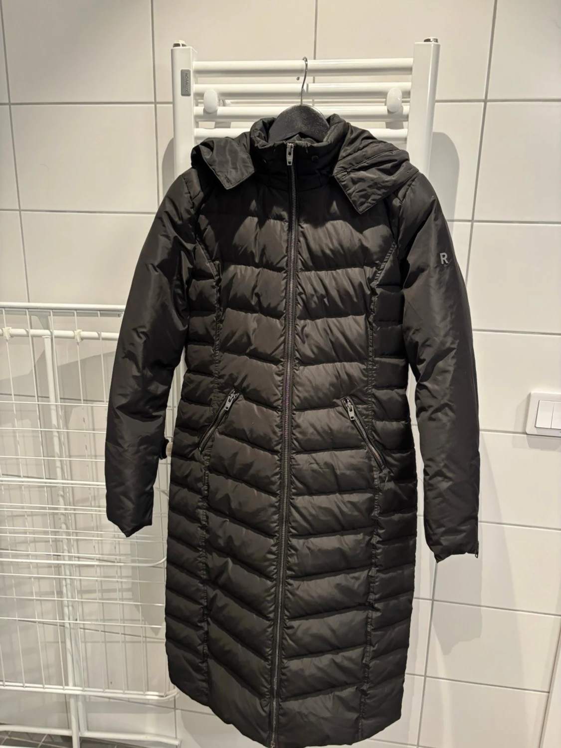 Svart lång dunjacka från Rockandblue - 3