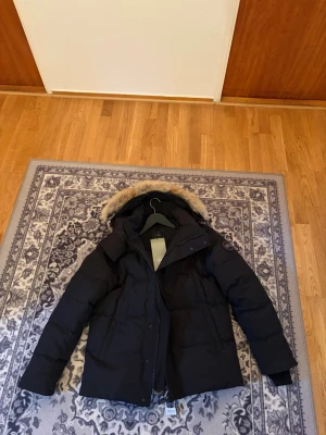 Canada goose black label Wyndham - Jättefin och varm jacka. Storlek S