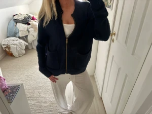 Blå stickad kofta - Så fin!