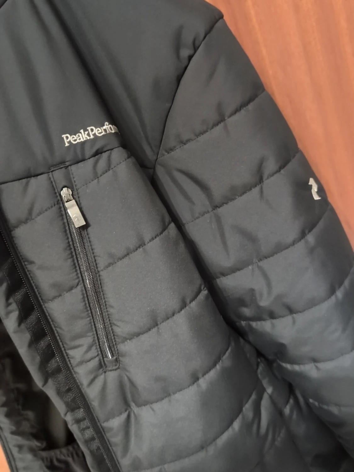 Svart Peak Performance pufferjacka XL - 6