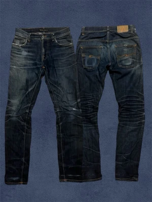 Nudie Jeans Dry - Säljer nu dessa Dry Nudie Jeans med sjukt feta fades. Finns reparationer och små hål, revor men bidrar till själva vintage looken. 28/32, längd: 101, midja: 36, fotvidd: 15, lår: 22. Skriv vid frågor