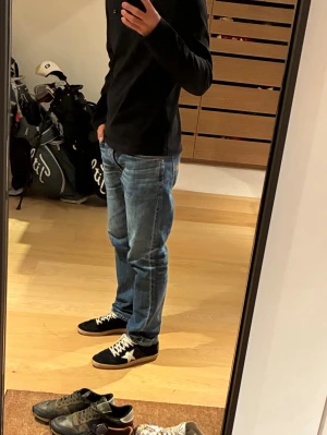 Nudie Solid Ollie - Säljer dessa Nudie solid ollie lifetracks i nyskick. Storlek 28x28