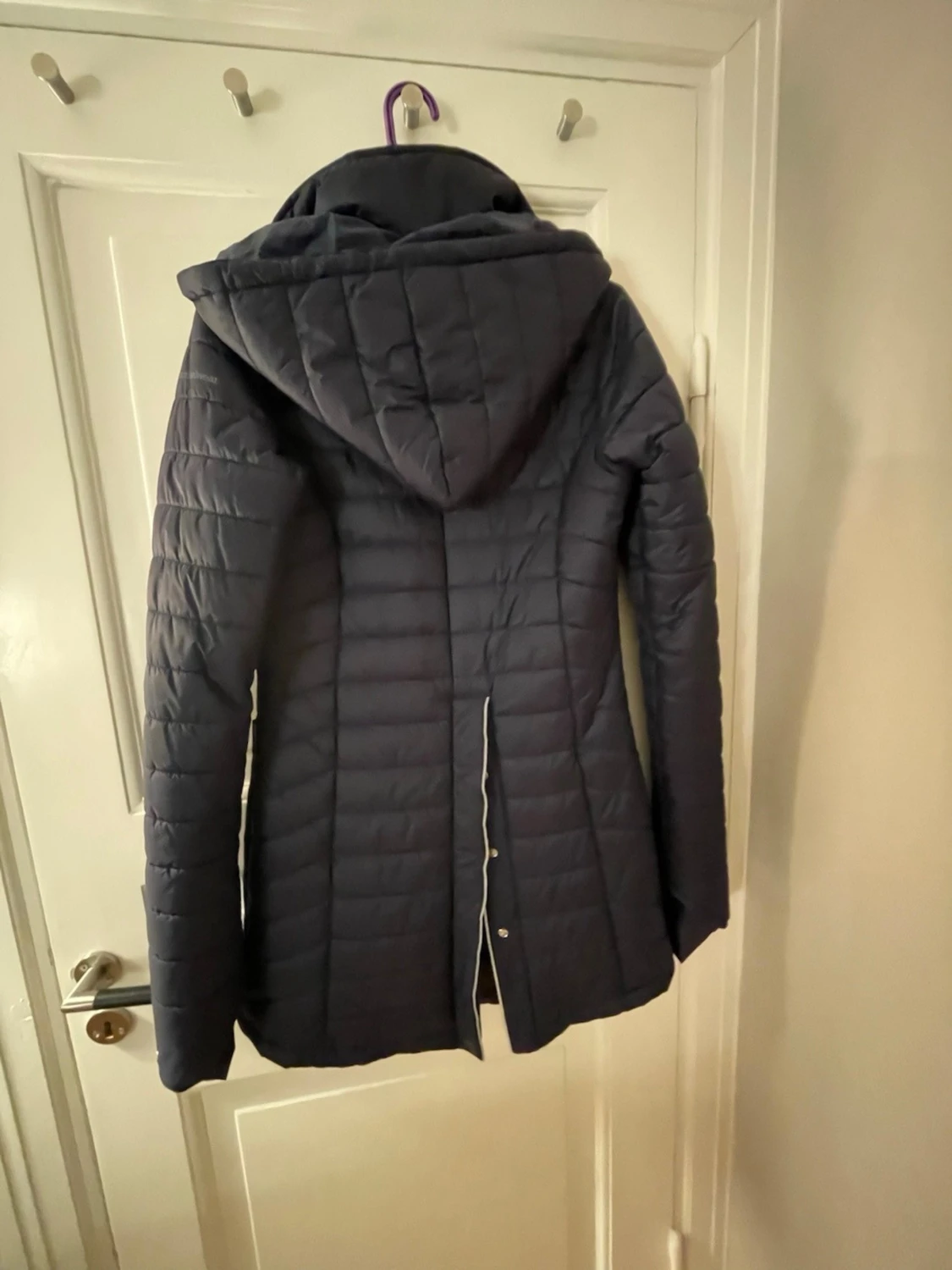 Mörkblå lång pufferjacka från Uhip - 2