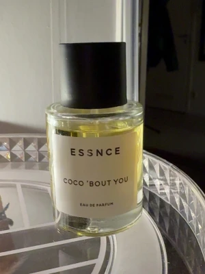 Essnce ”Coco Bout You” - Essnce Coco 'Bout You , en härlig pina colada & kokos doft. Använd en del