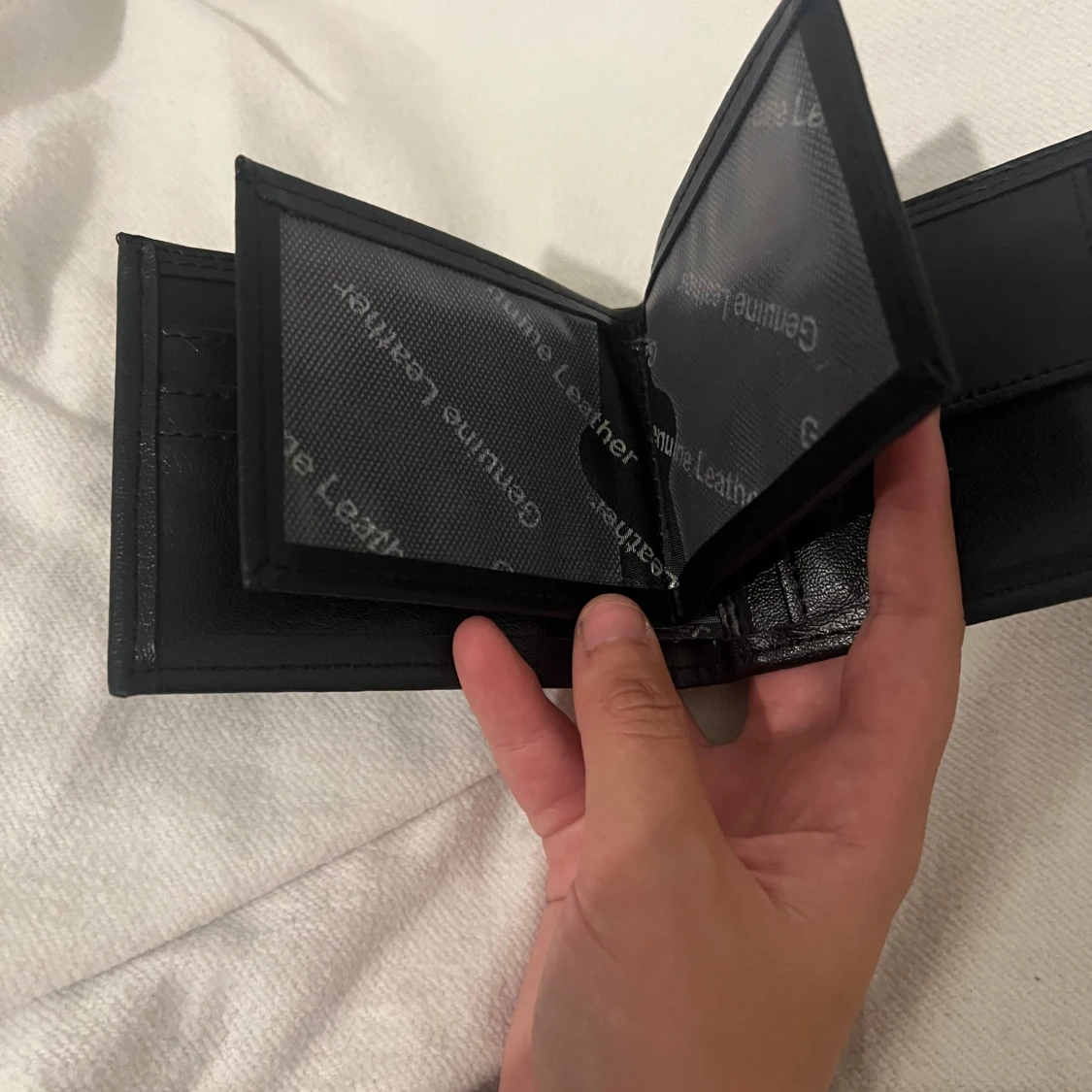 Svart plånbok från Lacoste i skinn - 2