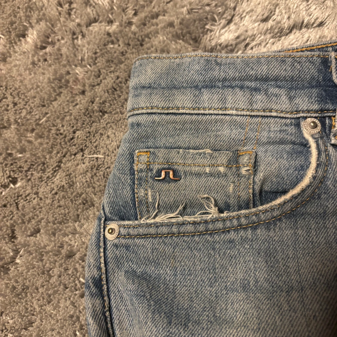 Ljusblå jeans från J.Lindeberg 30/32 - 4