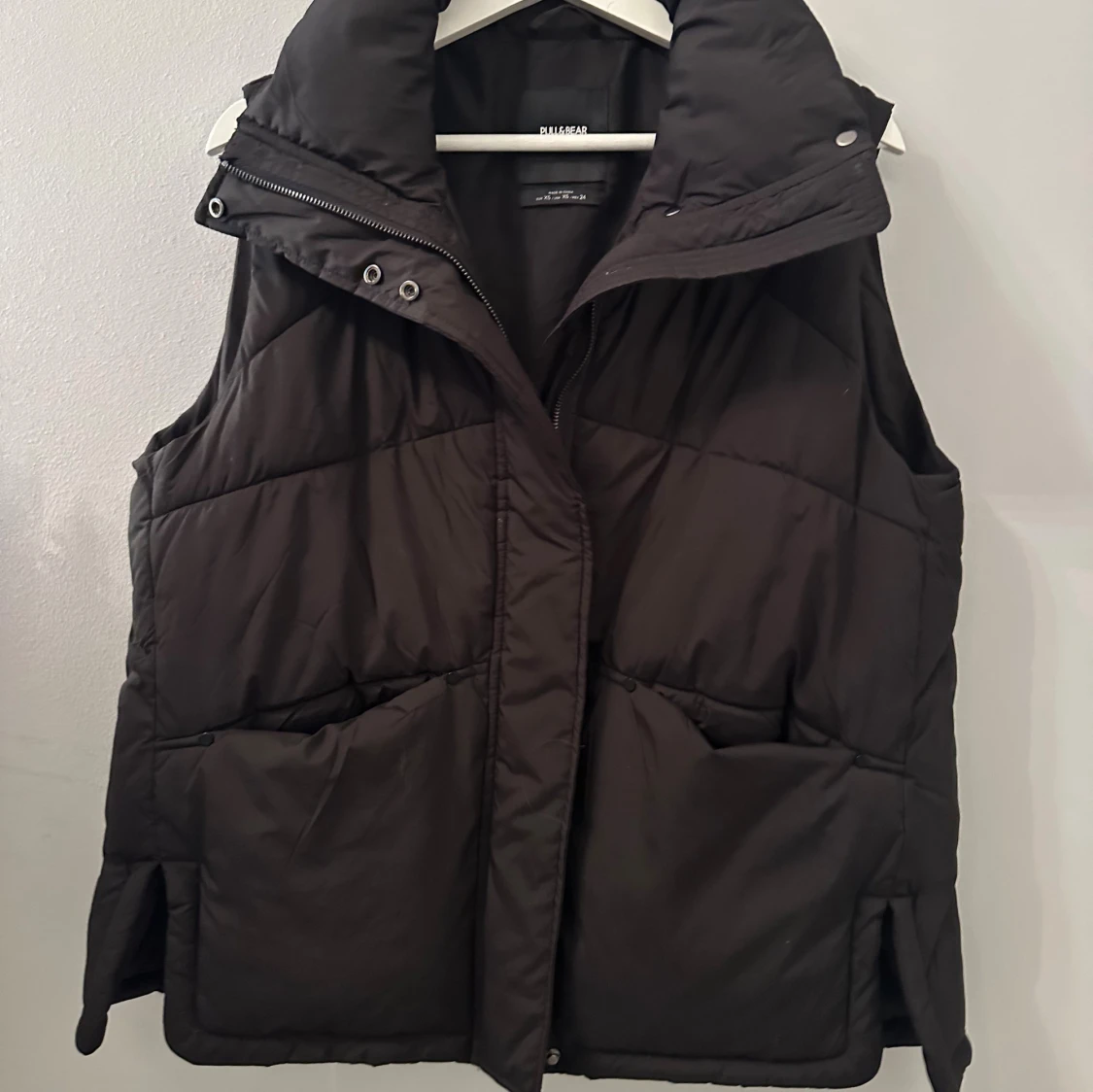 Svart dunväst från Pull&Bear - 2