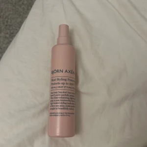 Björn Axén värmeskydd  - säljer detta värmeskydd från Björn Axén. Helt nytt förutom att jag testat de endast 1 gång för o se vad jag tyckte men gillade inte det och därför säljer jag det 🥰