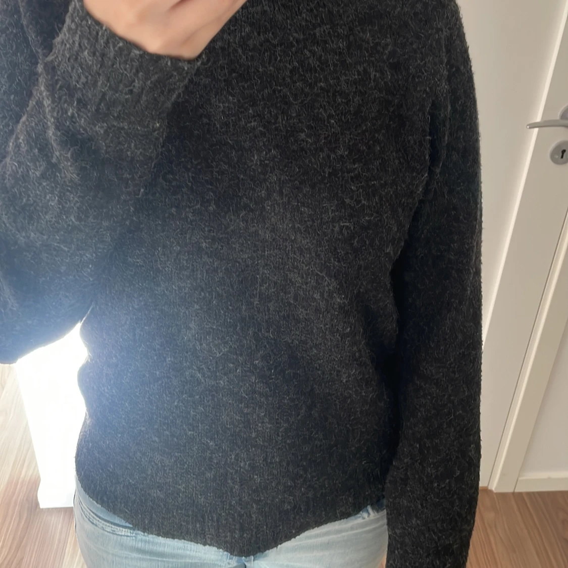 Svart stickad tröja från VERO MODA - 1