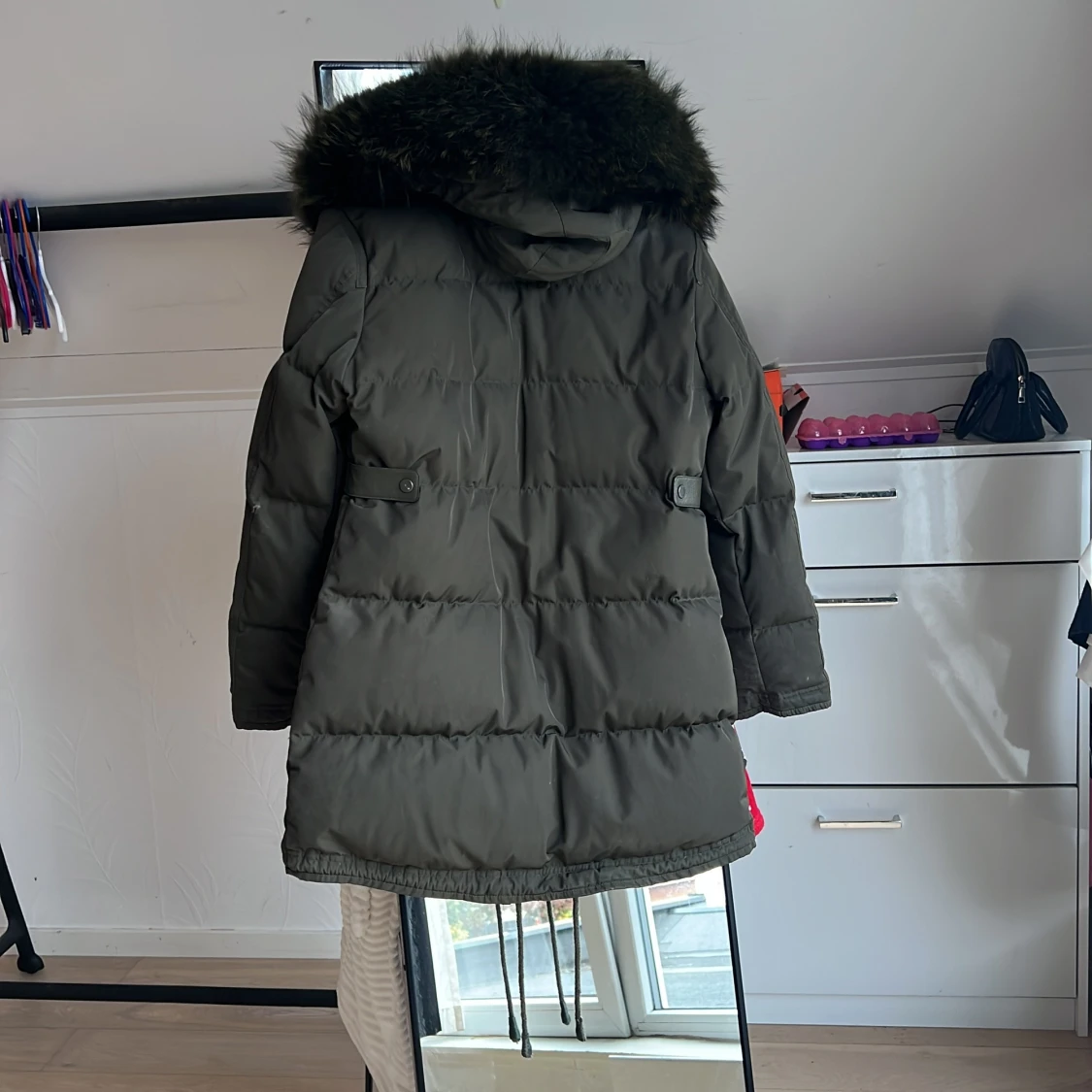 Olivgrön pufferjacka från Cedrico - 2