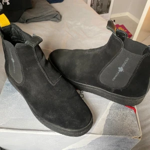 Canada snow boots - Canada snow skor, storlek 42 men passar 43. Skriv vid funderingar!