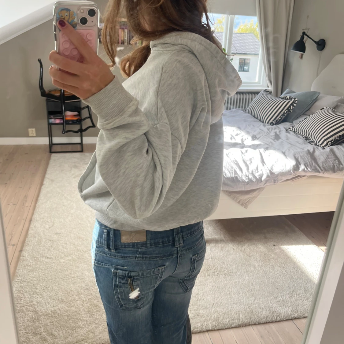 Lågmidjade blå jeans pris kan diskuteras!!! - 4