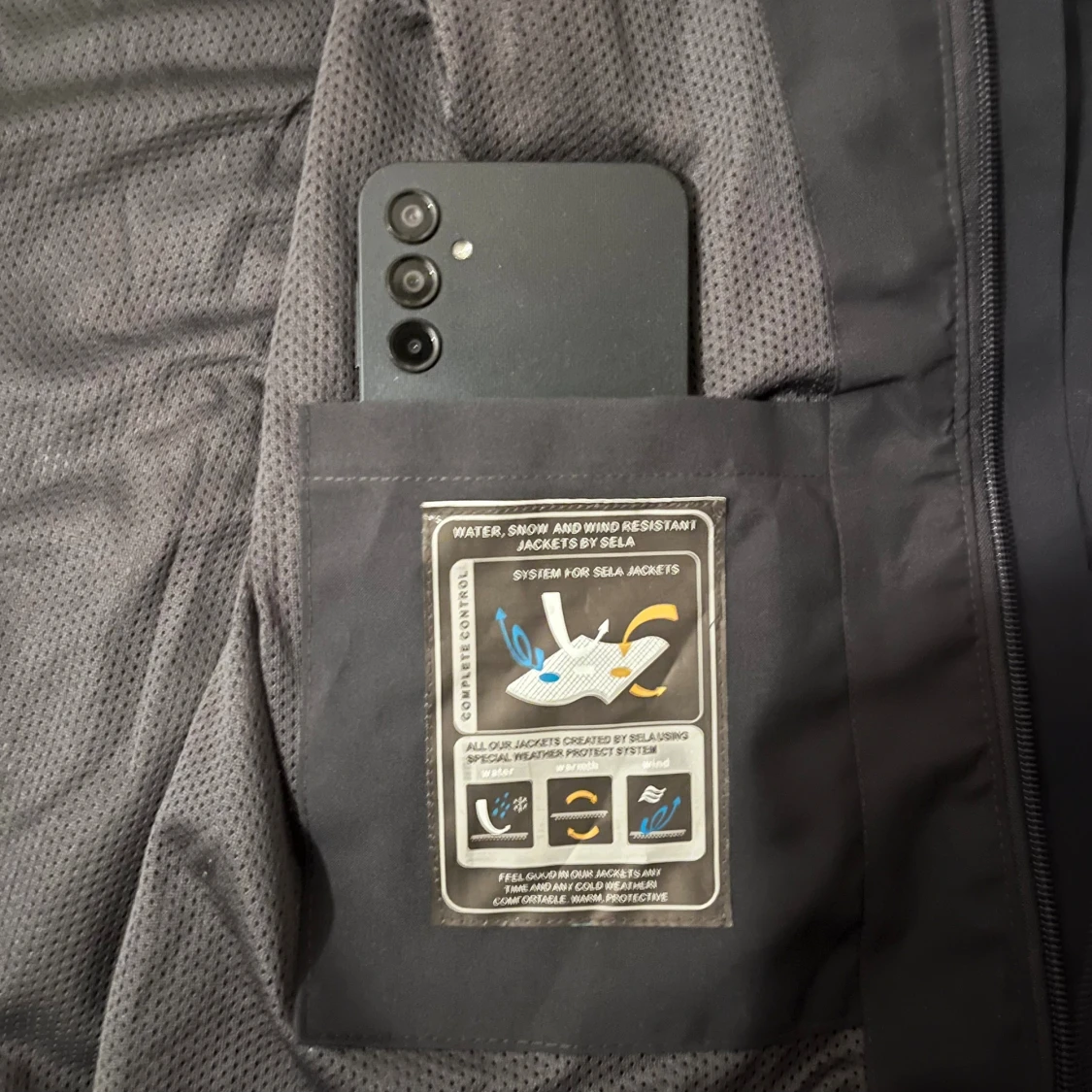 Svart vindjacka från Under Armour M - 3